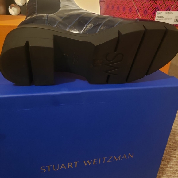 Boots - Picture 3 of 5